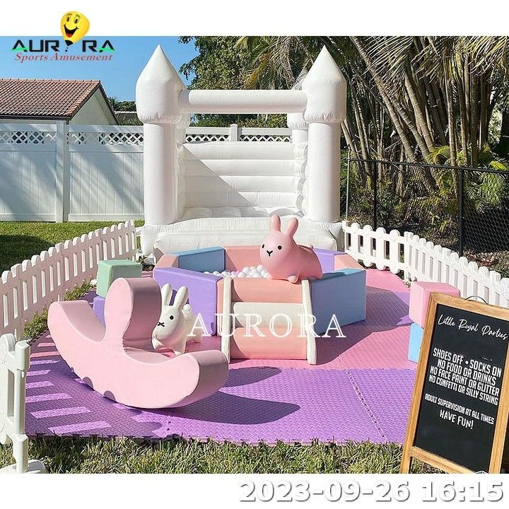 Soft Play Area Untuk Bayi Putih Soft Play Equipment Untuk Anak-anak Bola Pit Dengan Slide
