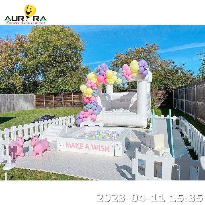 Peralatan White And Customized Soft Play Set Indoor Outdoor Party Play Area Sewa