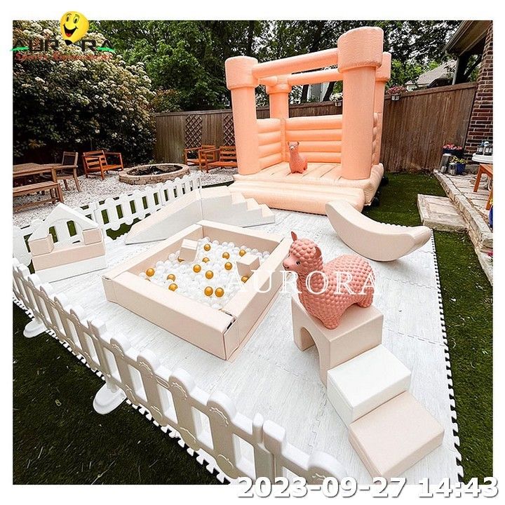 Kids Inflatable Bounce House Soft Play Equipment Area Soft Play Untuk Anak-anak Carousel