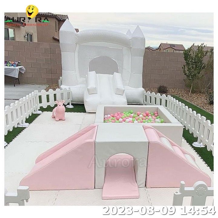 Peralatan Soft Play Indoor Soft Play Square White Bounce House Pit dengan Slide