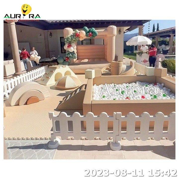 Soft Play Set Beige Dan Putih Warna Neutral Anak-anak Pusat Pesta Peralatan Soft Play