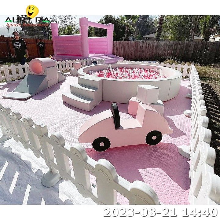 Soft Play Set Beige Dan Putih Warna Neutral Anak-anak Pusat Pesta Peralatan Soft Play