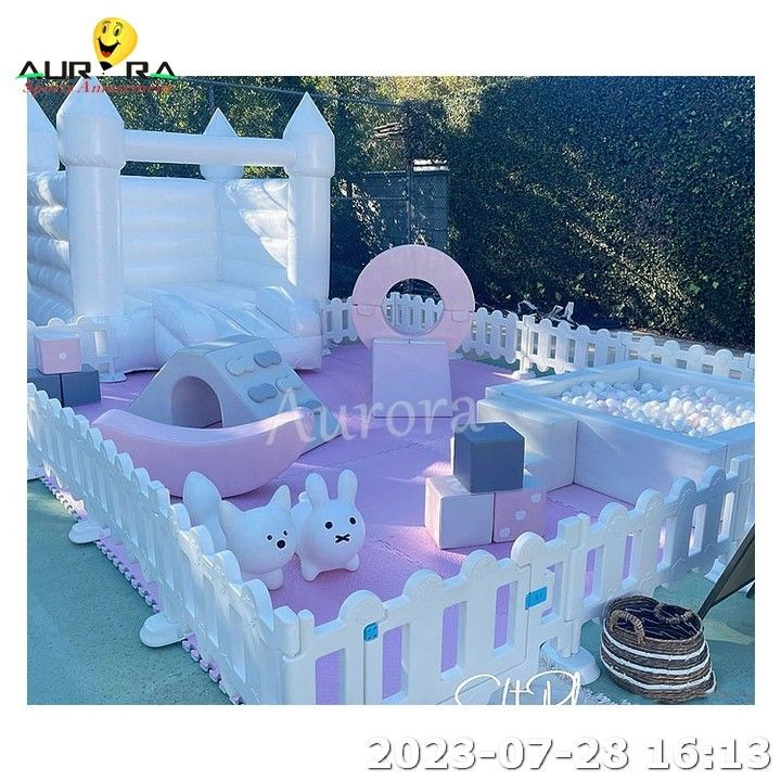 Indoor Outdoor Soft Play Peralatan taman bermain untuk pesta anak-anak Sewa putih